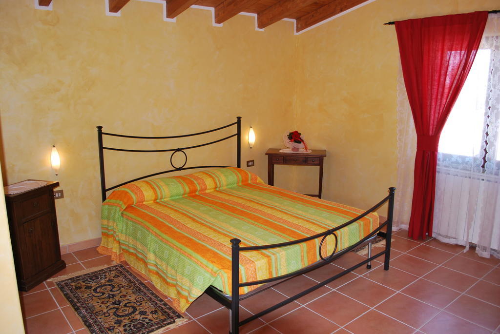Agriturismo La Valle Di Ceri Cerveteri Ruang foto