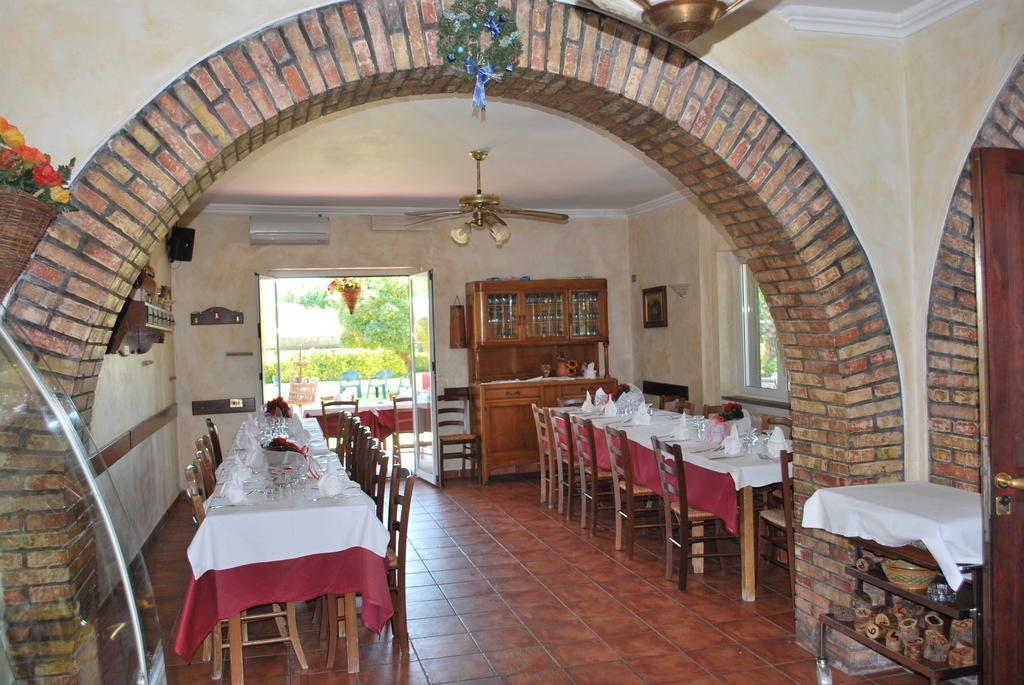 Agriturismo La Valle Di Ceri Cerveteri Bagian luar foto